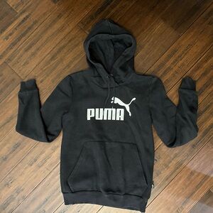 Women’s Puma Sweatshirt